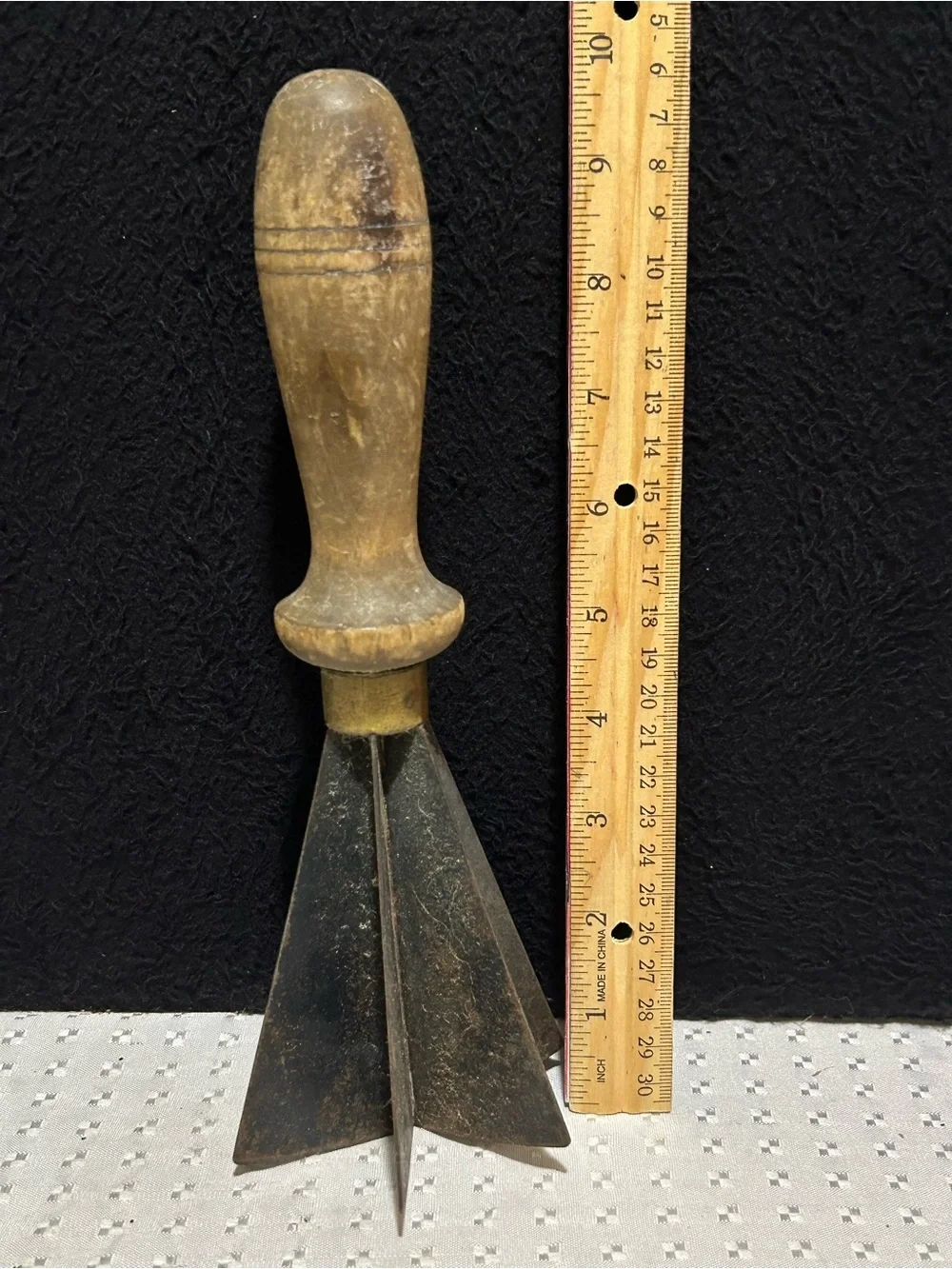 N/A vintage primitive